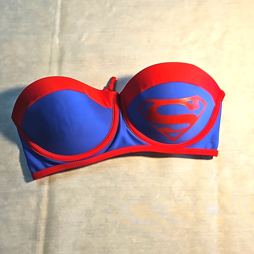 Supergirl Strapless Bikini Top Size Small EUC Top Only
